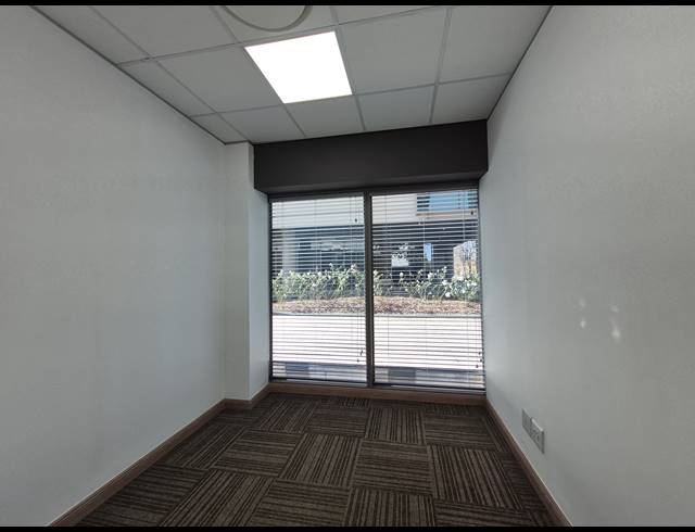 130M² OFFICE TO LET IN ROSEBANK